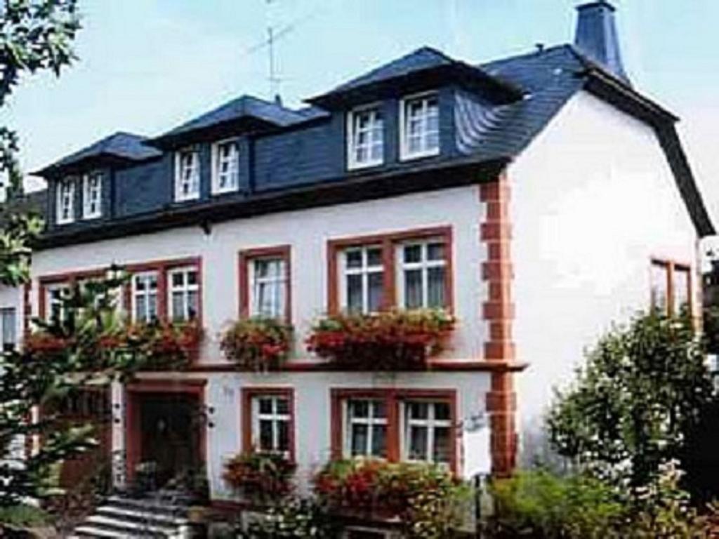 Pension-Elfi Maring-Noviand Exterior foto